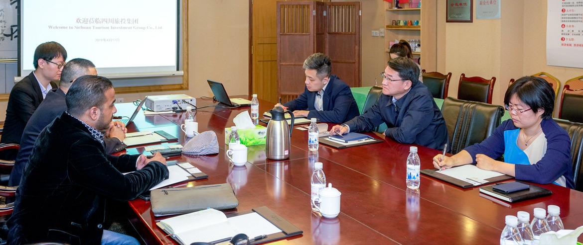 集團領導會見博茨瓦納客人