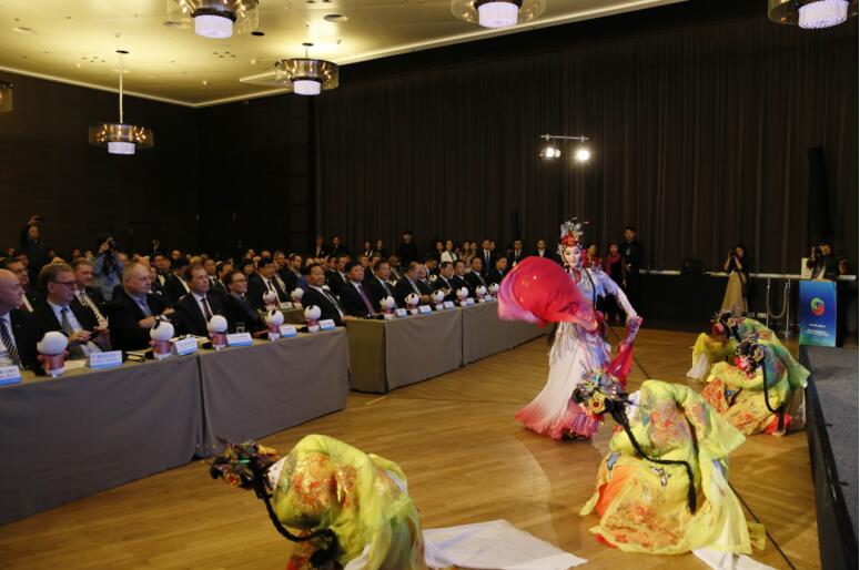 集團黨委書記、董事長任丁率團赴荷蘭、德國、以色列考察