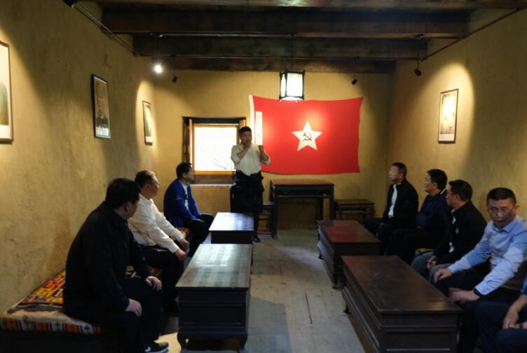 重溫紅色歷史 傳承奮斗精神