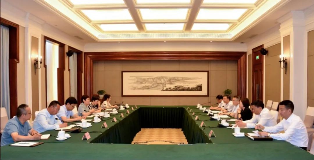 青海省國資委領(lǐng)導到金牛賓館調(diào)研交流