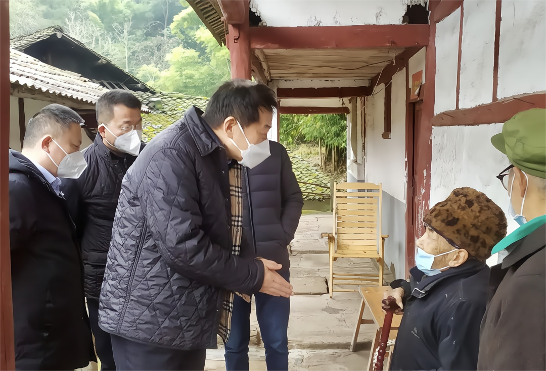 四川省旅投集團(tuán)黨委書記、董事長(zhǎng)任丁率隊(duì)赴嘉陵區(qū)開(kāi)展幫扶工作