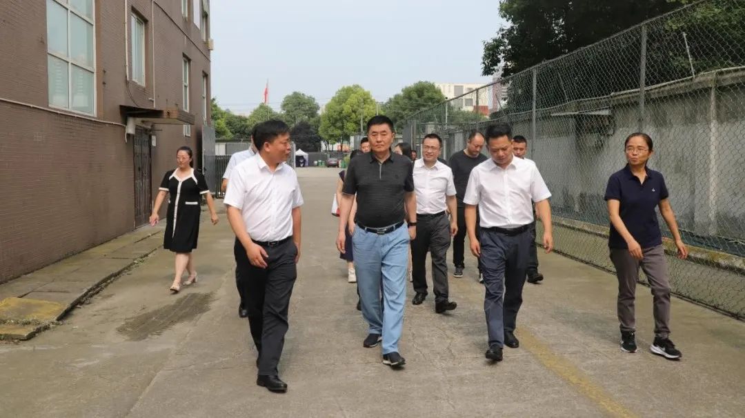 省旅投集團領導帶隊調研錦弘集團文印中心保密命題閱卷印制基地