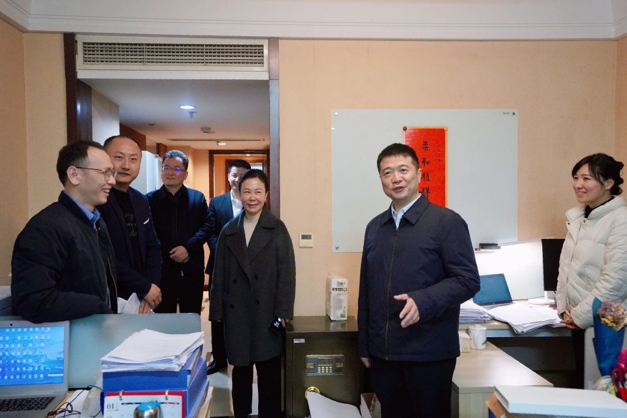 溫暖啟航，共赴新篇！—— 省旅投集團(tuán)領(lǐng)導(dǎo)走訪慰問(wèn)干部職工