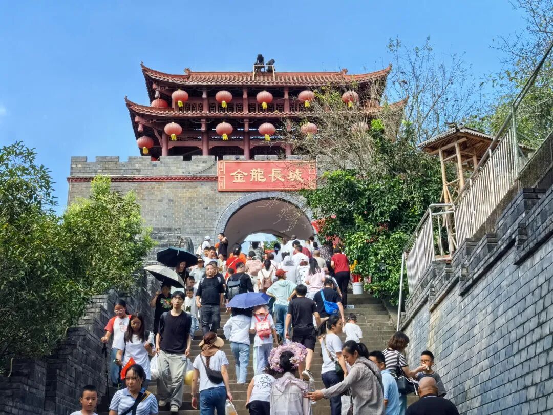 省旅投集團領導帶隊開展國慶、中秋“雙節”安全檢查并看望慰問一線干部職工